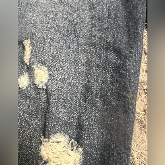 Distressed High Waisted Jeans! - Picture 9 of 13